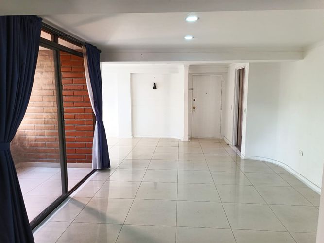 Apartamento de 3 alcobas en arriendo en Laureles, Medellín, 150 m² · foto 4 de 19