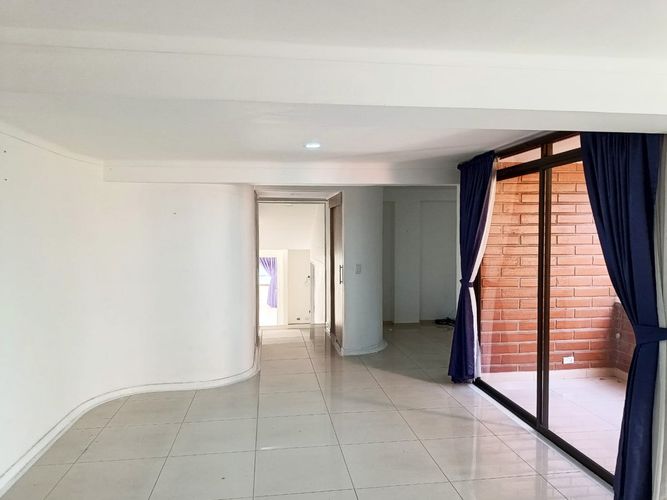 Apartamento de 3 alcobas en arriendo en Laureles, Medellín, 150 m² · foto 5 de 19
