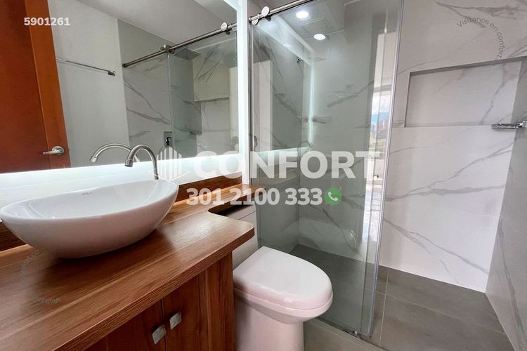 Apartamento de 3 alcobas en arriendo en Altos Del Poblado, Medellín, 100 m² · foto 17 de 24