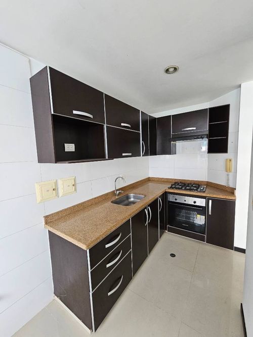 Apartamento de 2 alcobas en venta en Sotomayor, Bucaramanga, 84 m² · foto 3 de 12