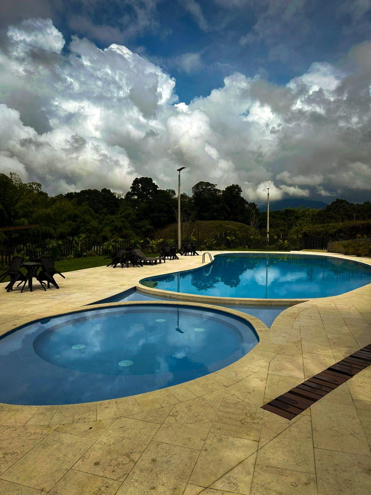 Casa en venta en Pinares, Pereira · foto 2 de 15