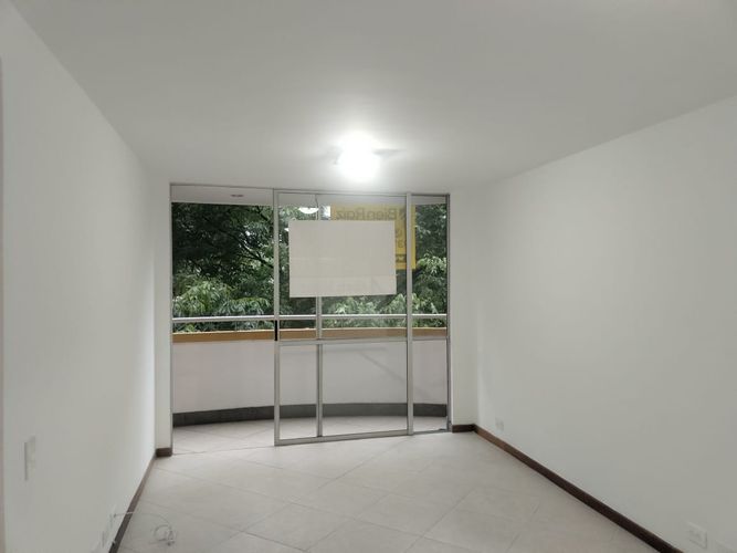 Apartamento de 1 alcoba en arriendo en El Poblado, Medellín, 50 m² · foto 3 de 14