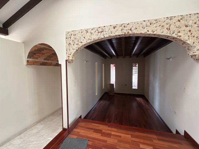 Casa de 4 alcobas en venta en El Abra, Cota, 240 m² · foto 6 de 24
