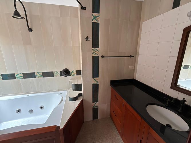 Casa de 4 alcobas en venta en El Abra, Cota, 240 m² · foto 14 de 24