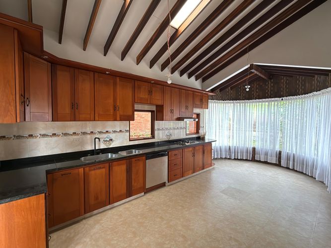 Casa de 4 alcobas en venta en El Abra, Cota, 240 m² · foto 18 de 24