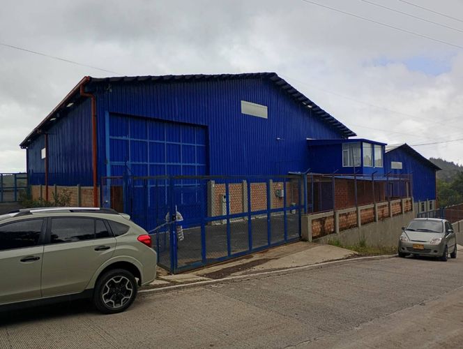 Bodega en arriendo en Morasurco, Pasto, 770 m² · foto 2 de 24