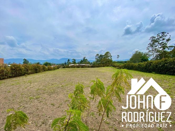 Lote en venta en San Nicolas, La Ceja, 2725 m² · foto 4 de 8