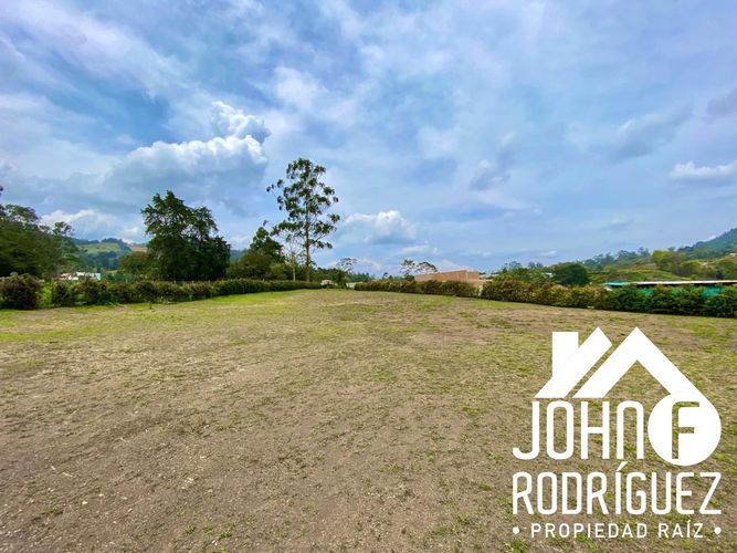 Lote en venta en San Nicolas, La Ceja, 2725 m² · foto 5 de 8