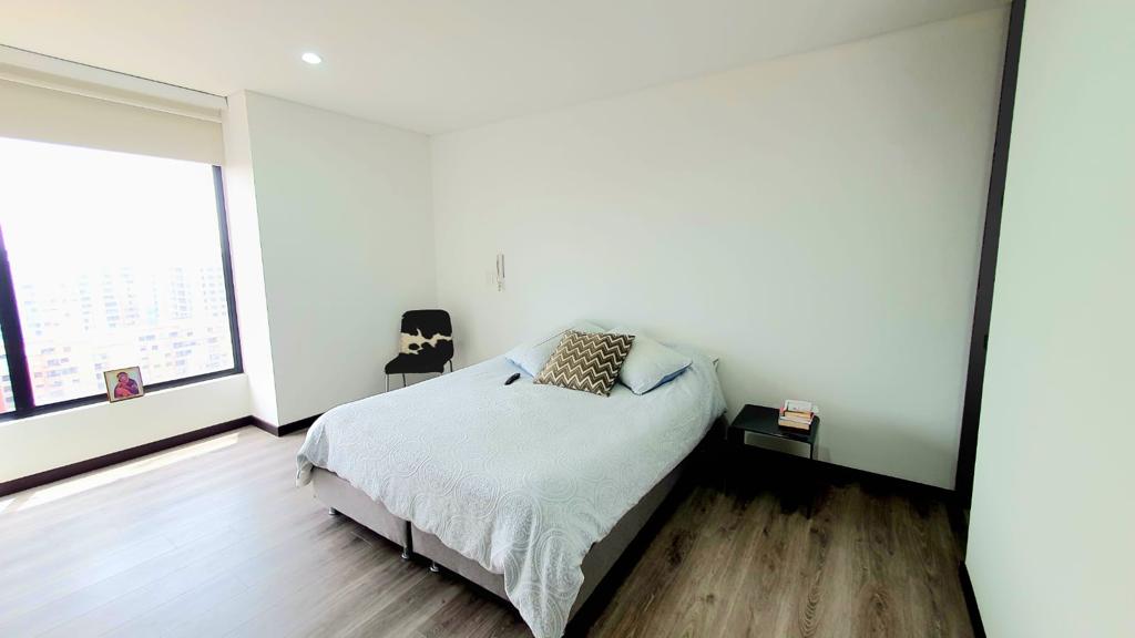 Apartamento en venta en Lagos De Cordoba, Bogotá · foto 3 de 20