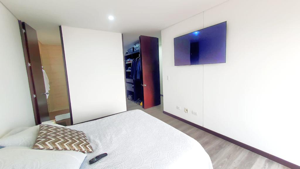 Apartamento en venta en Lagos De Cordoba, Bogotá · foto 8 de 20