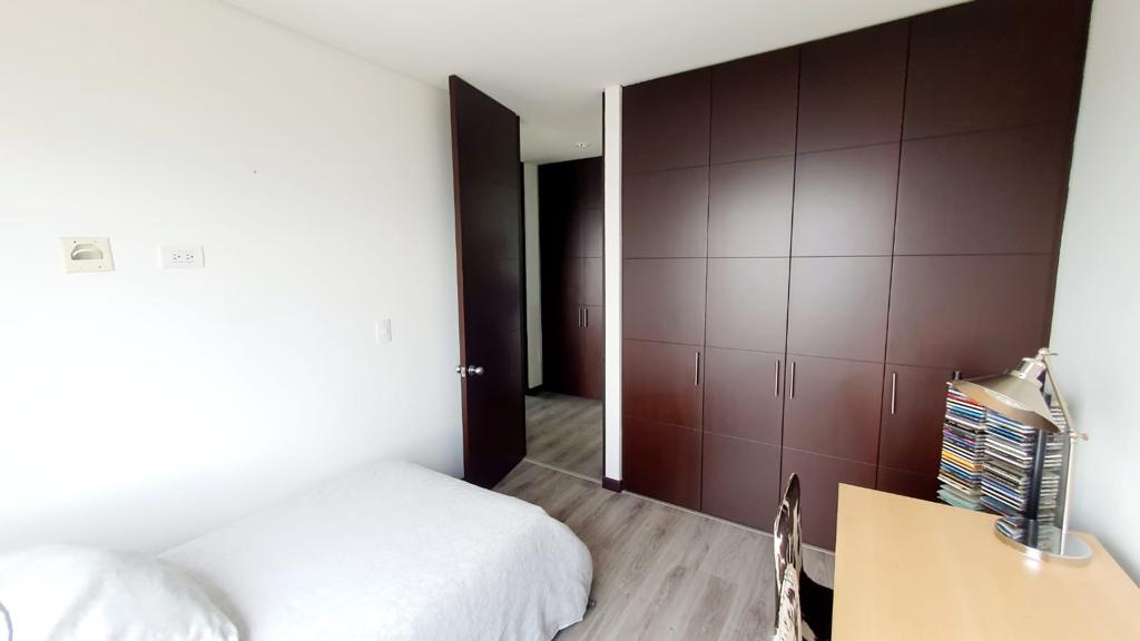 Apartamento en venta en Lagos De Cordoba, Bogotá · foto 9 de 20