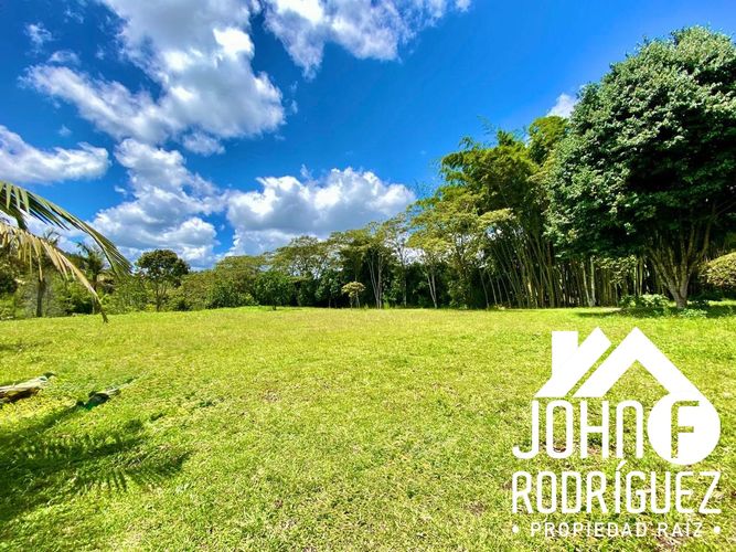 Lote en venta en Quirama, El Carmen de Viboral, 2300 m² · foto 5 de 12