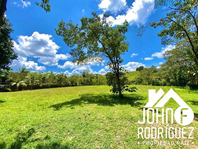Lote en venta en Quirama, El Carmen de Viboral, 2300 m² · foto 4 de 12