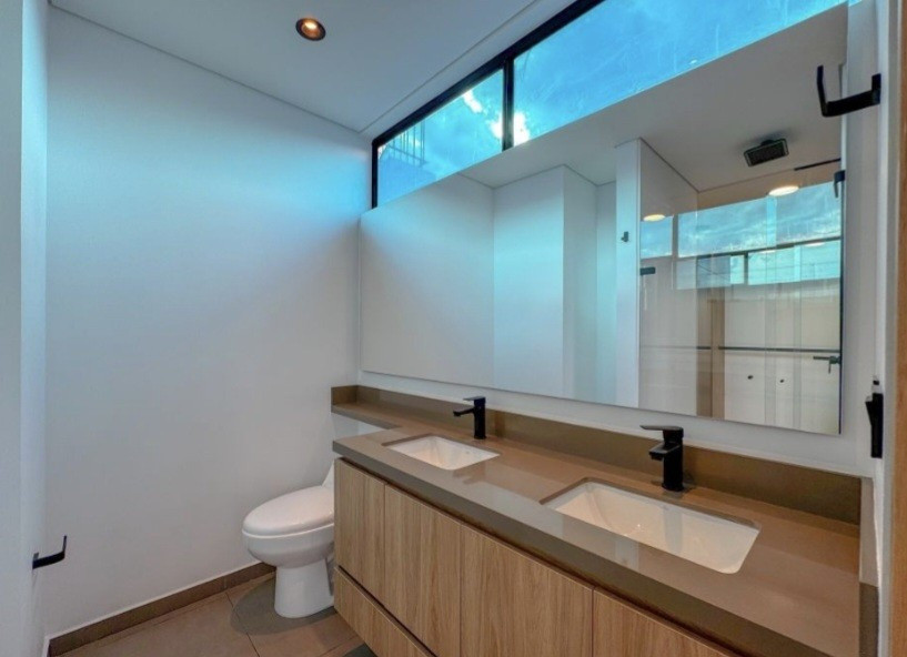 Apartamento en venta en Altos del poblado, Medellín [No disponible] 5