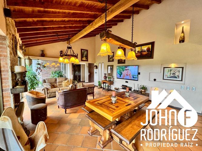 Casa de 4 alcobas en venta en El Rosal, Rionegro, 240 m² · foto 14 de 24