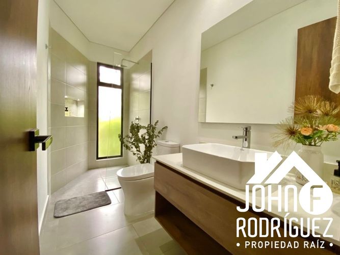 Casa de 3 alcobas en venta en El Carmen, El Retiro · foto 15 de 20
