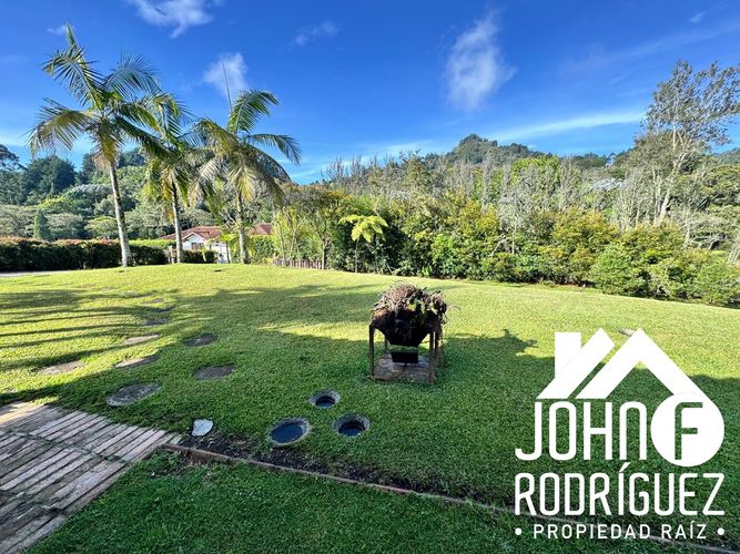 Casa de 4 alcobas en venta en Sajonia, Rionegro · foto 2 de 18