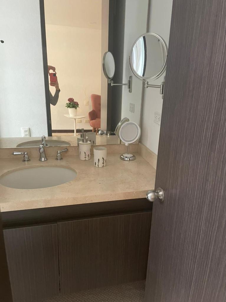 Apartamento en venta en Los Rosales, Bogotá · foto 11 de 22