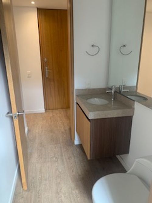 Apartamento de 3 alcobas en venta en Los Cedritos, Bogotá, 94 m² · foto 16 de 18