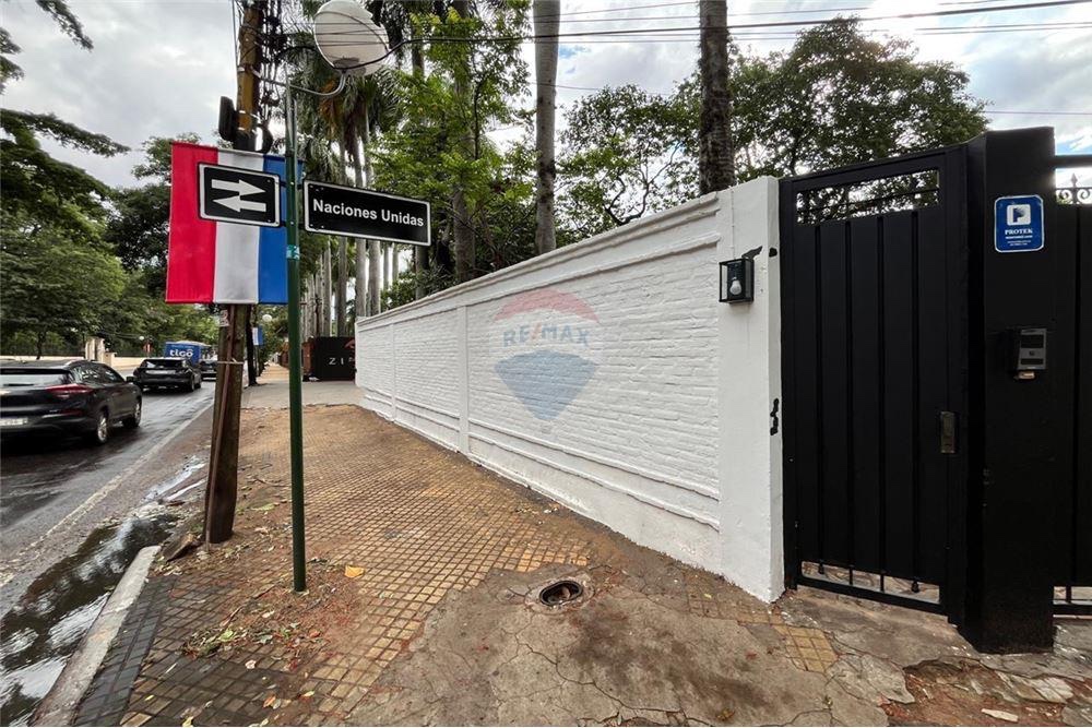 IMPORTANTE TERRENO SOBRE LA AVDA MARISCAL LOPEZ — foto 2