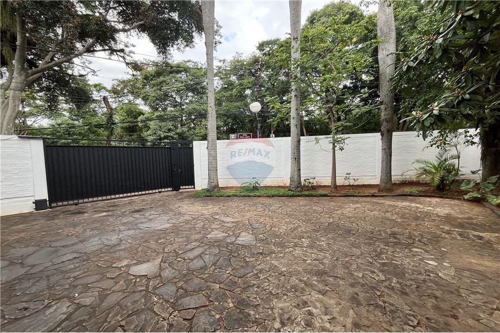 IMPORTANTE TERRENO SOBRE LA AVDA MARISCAL LOPEZ — foto 3