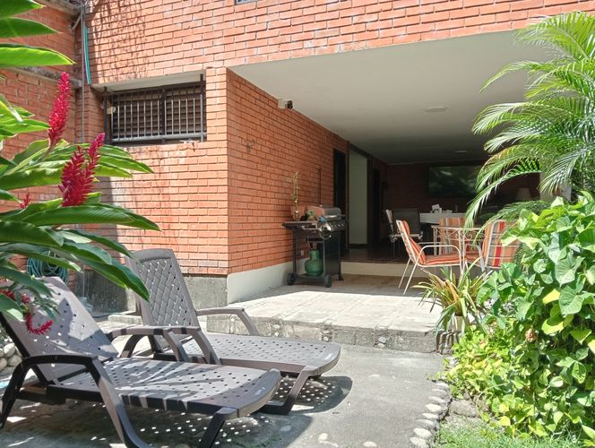 Casa de 6 alcobas en venta en Bellavista, Cali, 590 m² · foto 5 de 24