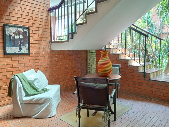 Casa de 6 alcobas en venta en Bellavista, Cali, 590 m² · foto 14 de 24