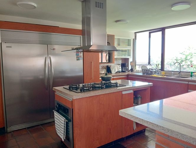 Casa de 6 alcobas en venta en Bellavista, Cali, 590 m² · foto 18 de 24