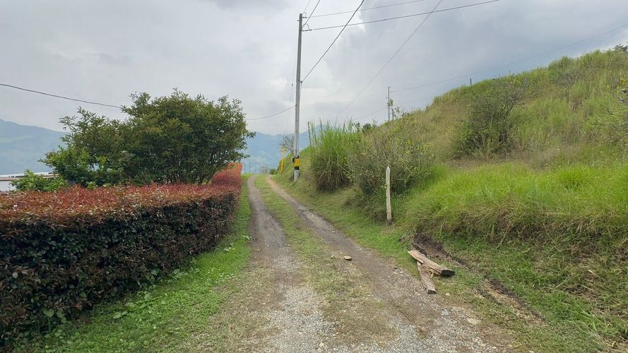 Lote en venta en San Cristobal, Medellín, 1629 m² · foto 4 de 10