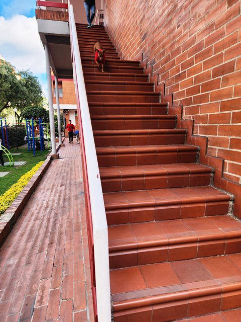 Casa en venta en Ciudad Alsacia, Bogotá · foto 3 de 23