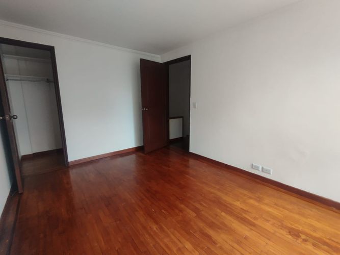 Apartamento de 3 alcobas en arriendo en Loma Del Escobero, Envigado, 150 m² · foto 7 de 13