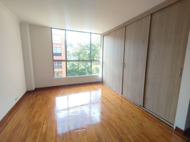 Apartamento de 3 alcobas en arriendo en Loma Del Escobero, Envigado, 150 m² · foto 12 de 13