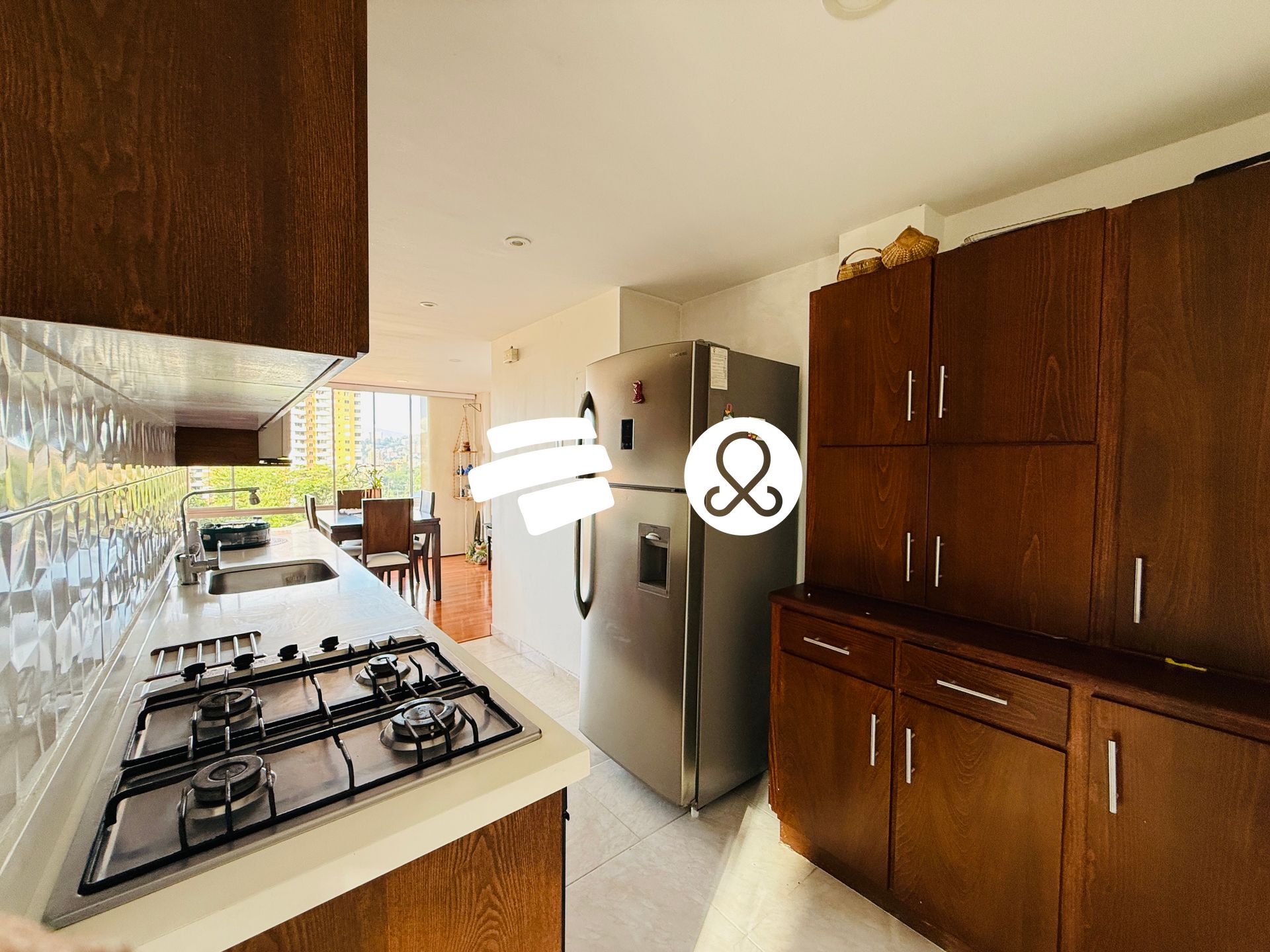 Apartamento en venta en El Poblado, Medellín · foto 3 de 11