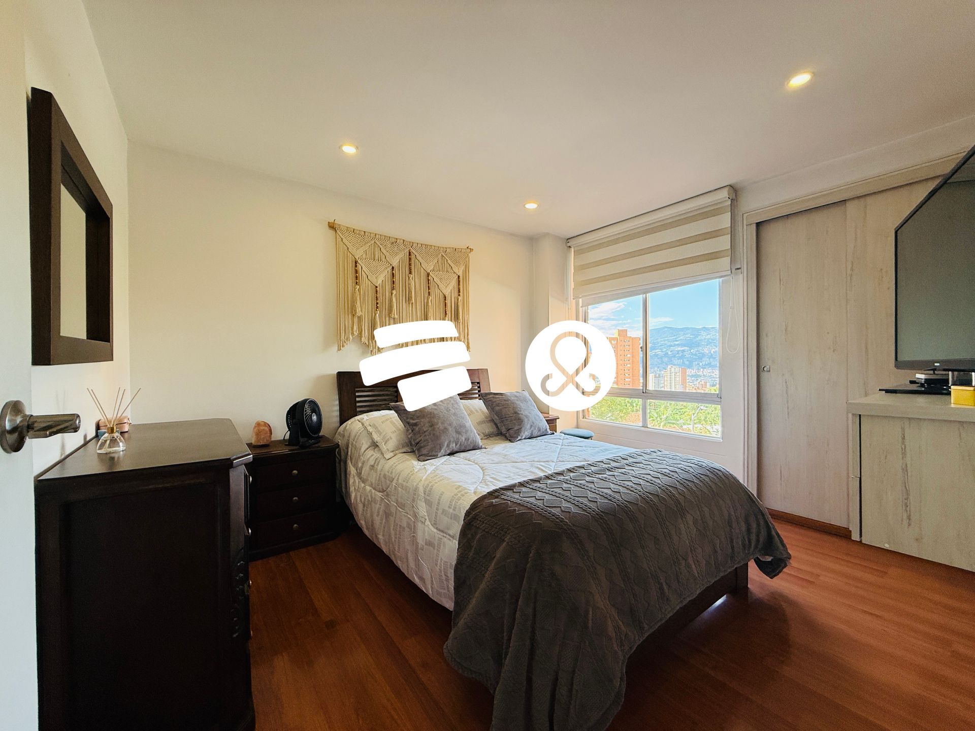 Apartamento en venta en El Poblado, Medellín · foto 7 de 11