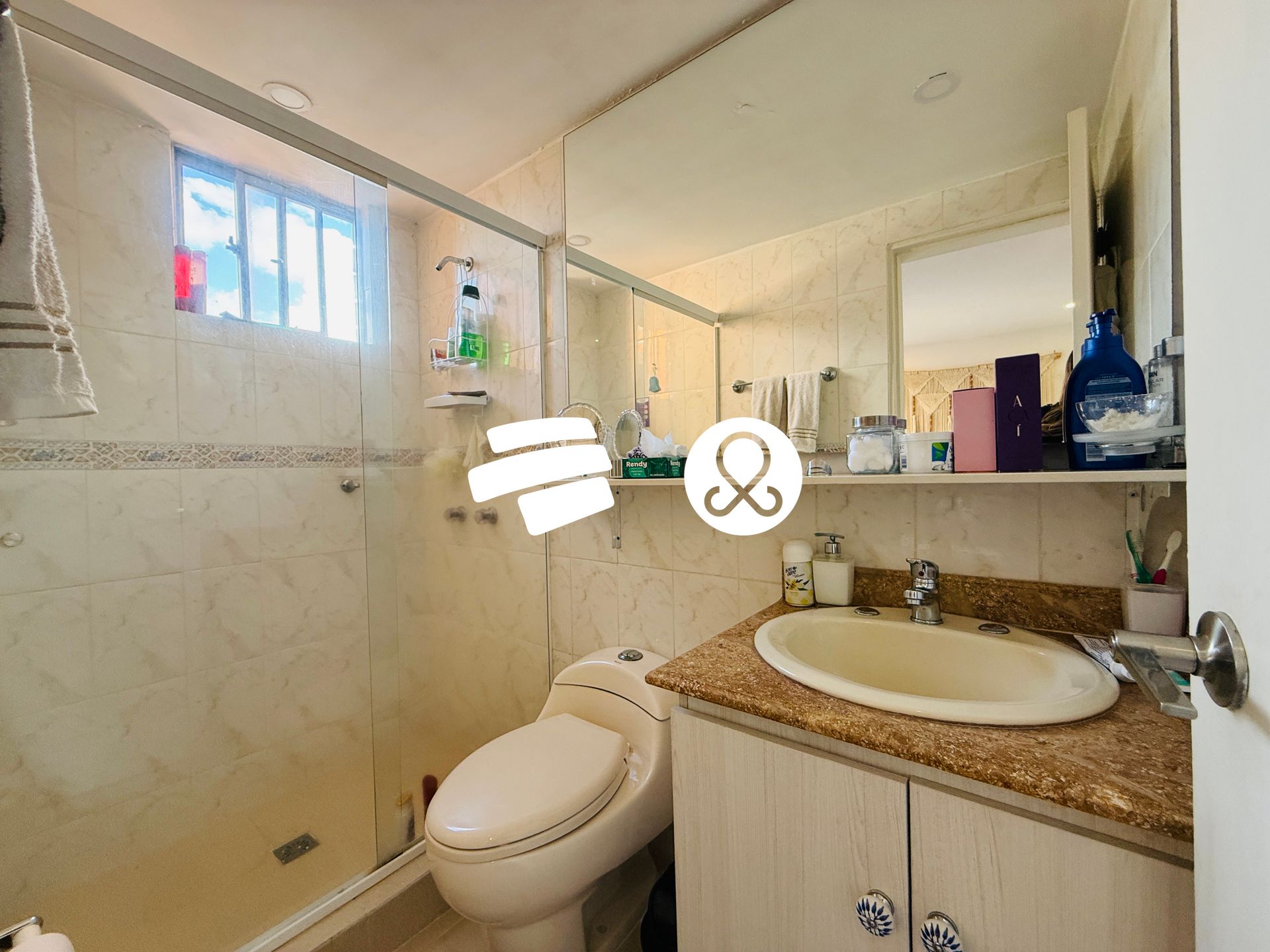 Apartamento en venta en El Poblado, Medellín · foto 8 de 11
