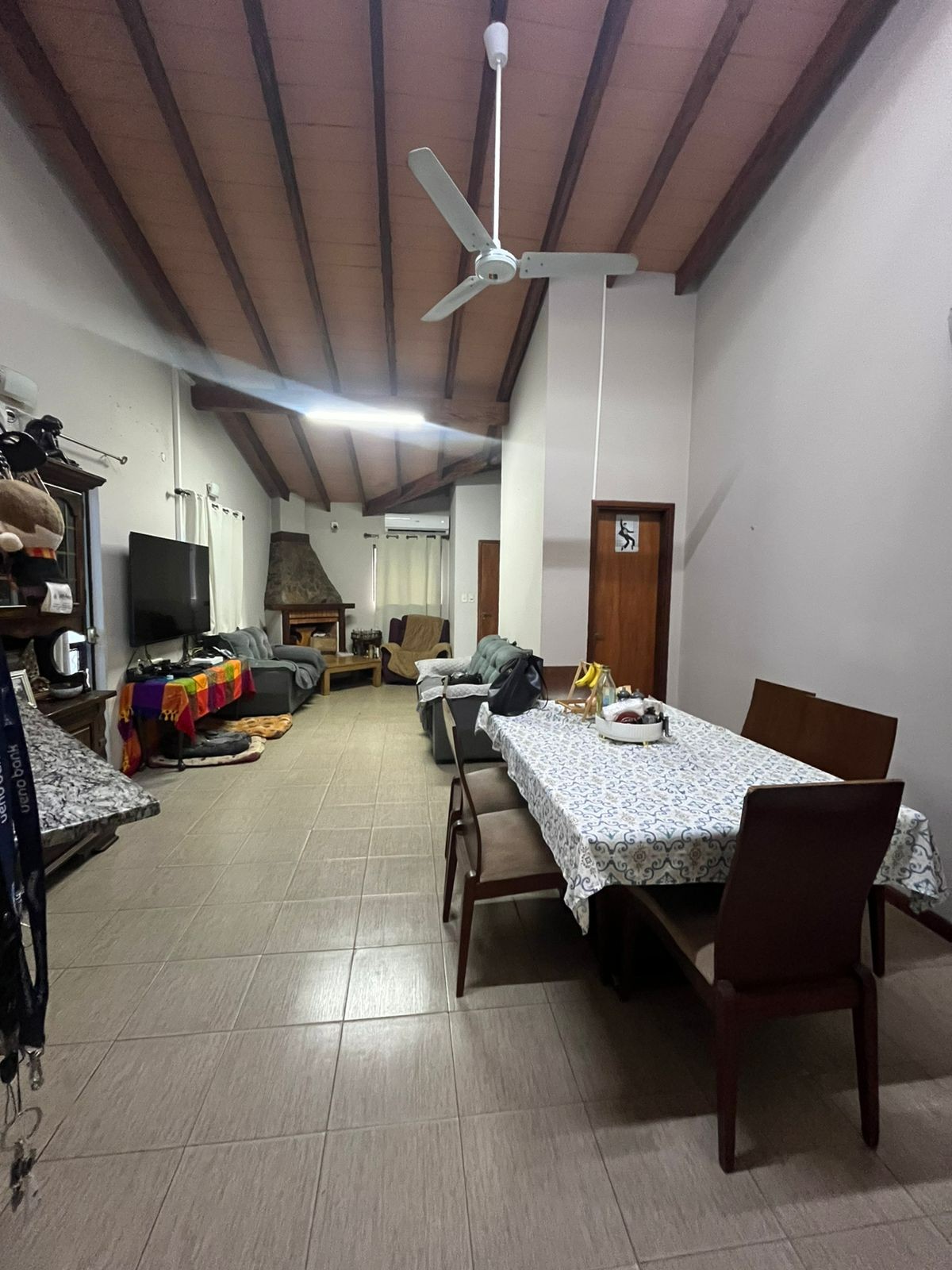 Exclusiva Casa Amplia en Venta: Tu Nuevo Hogar de Ensueño — foto 3