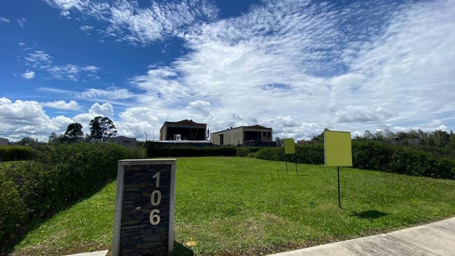 Lote en venta en Llano Grande, Rionegro, 326 m² · foto 2 de 3