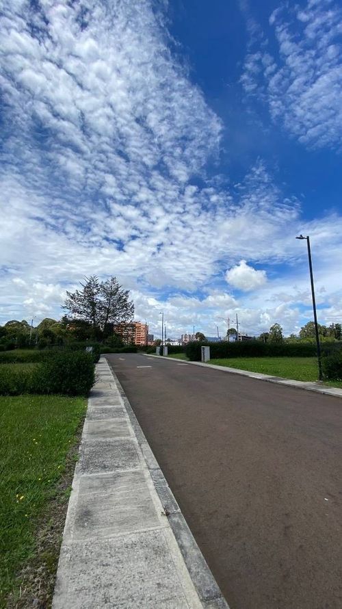 Lote en venta en Llano Grande, Rionegro, 326 m² · foto 3 de 3