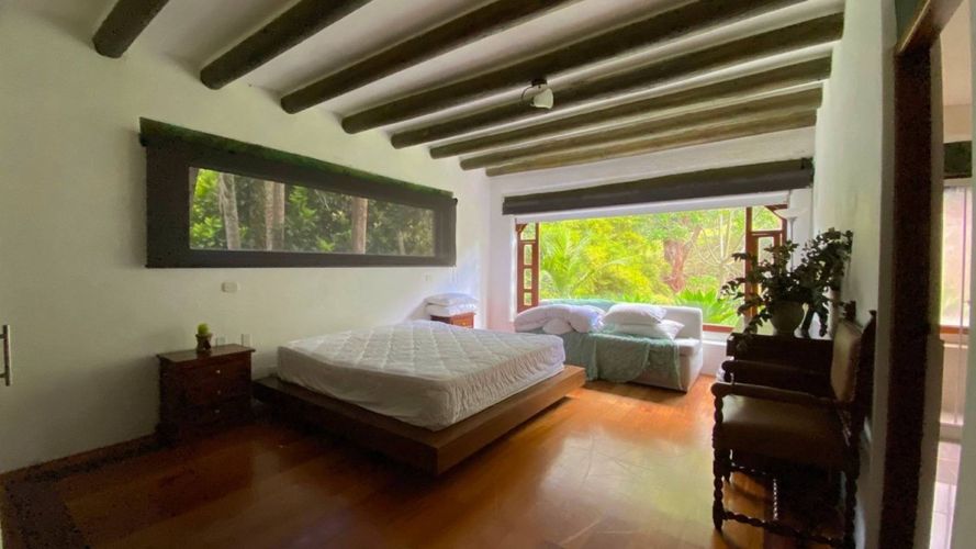 Casa de 5 alcobas en venta en El Higueron, Rionegro, 740 m² · foto 10 de 24