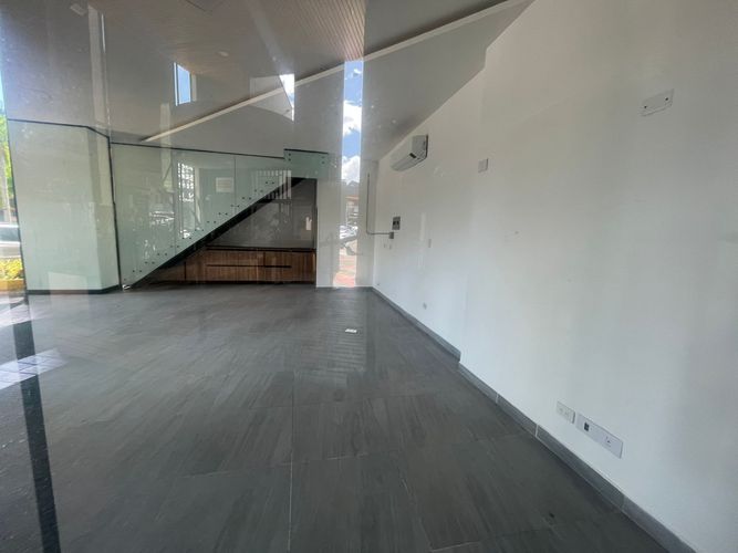 Local en arriendo en El Poblado, Medellín, 60 m² · foto 6 de 11