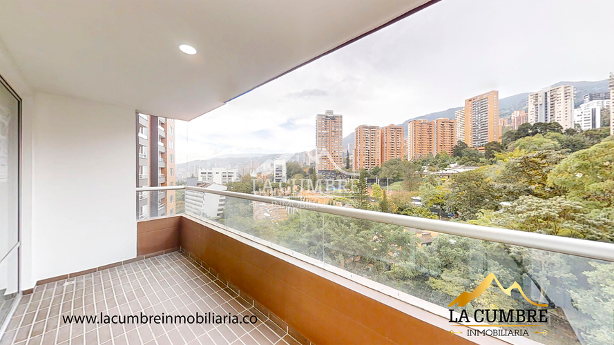 Apartamento de 3 alcobas en arriendo en Los Balsos, Medellín, 130 m² · foto 6 de 14