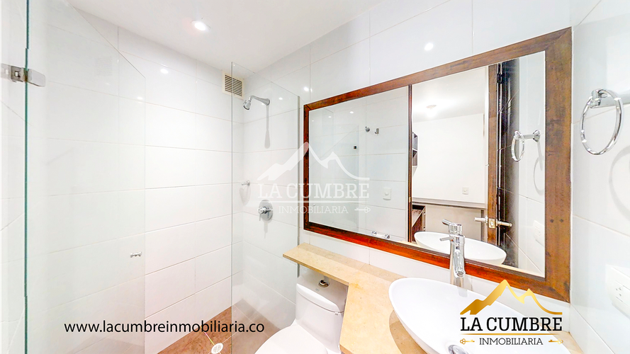 Apartamento de 3 alcobas en arriendo en Los Balsos, Medellín, 130 m² · foto 9 de 14
