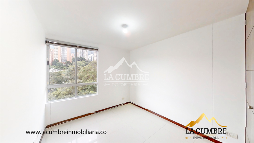 Apartamento de 3 alcobas en arriendo en Los Balsos, Medellín, 130 m² · foto 10 de 14