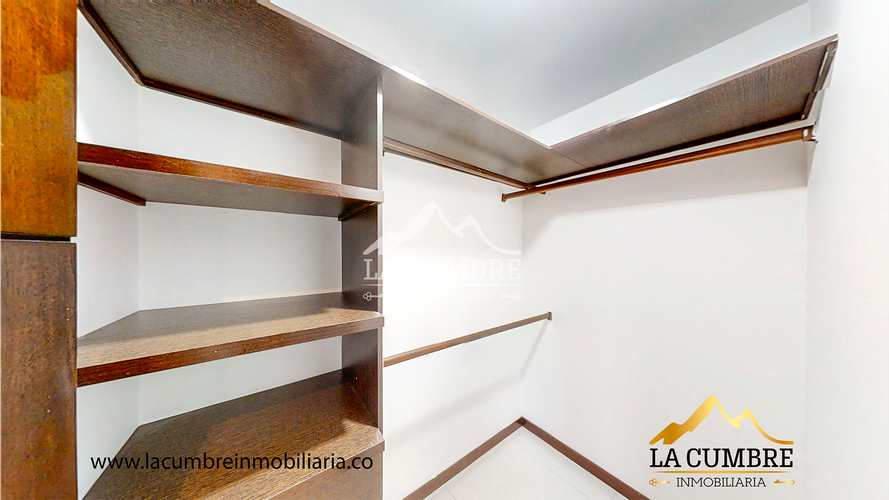 Apartamento de 3 alcobas en arriendo en Los Balsos, Medellín, 130 m² · foto 12 de 14