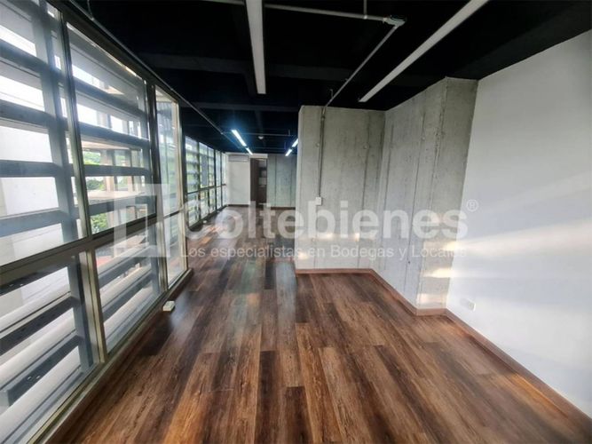 Oficina en arriendo en Zuñiga, Envigado, 68 m² · foto 5 de 11