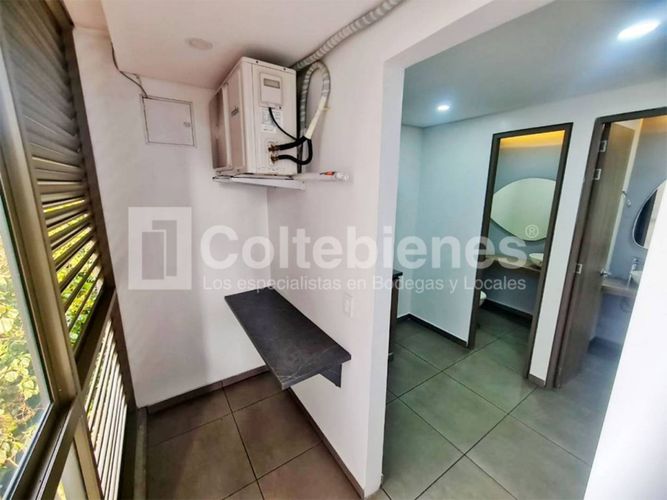 Oficina en arriendo en Zuñiga, Envigado, 68 m² · foto 7 de 11