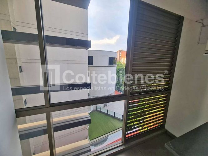 Oficina en arriendo en Zuñiga, Envigado, 68 m² · foto 9 de 11