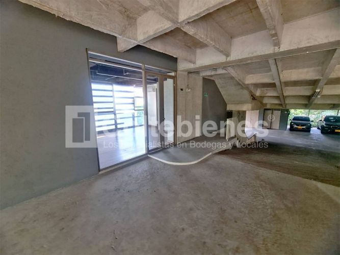 Oficina en arriendo en Zuñiga, Envigado, 68 m² · foto 10 de 11