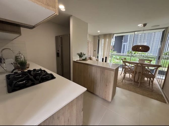 Apartamento en venta en Centro, Itagüí · foto 2 de 24