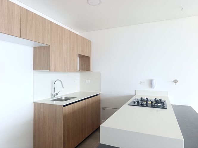 Apartamento de 2 alcobas en arriendo en El Poblado, Medellín, 94 m² · foto 7 de 18